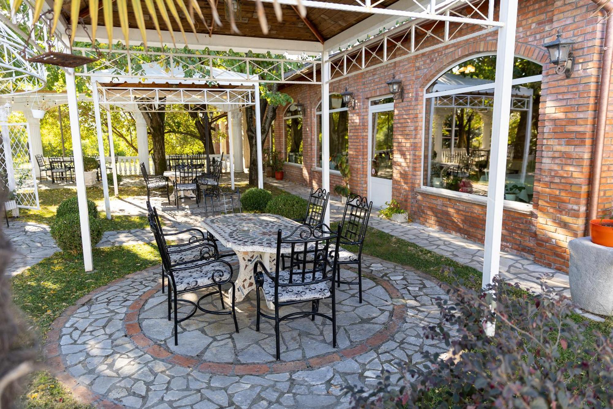 Hotel Paradise Shkodër 외부 사진