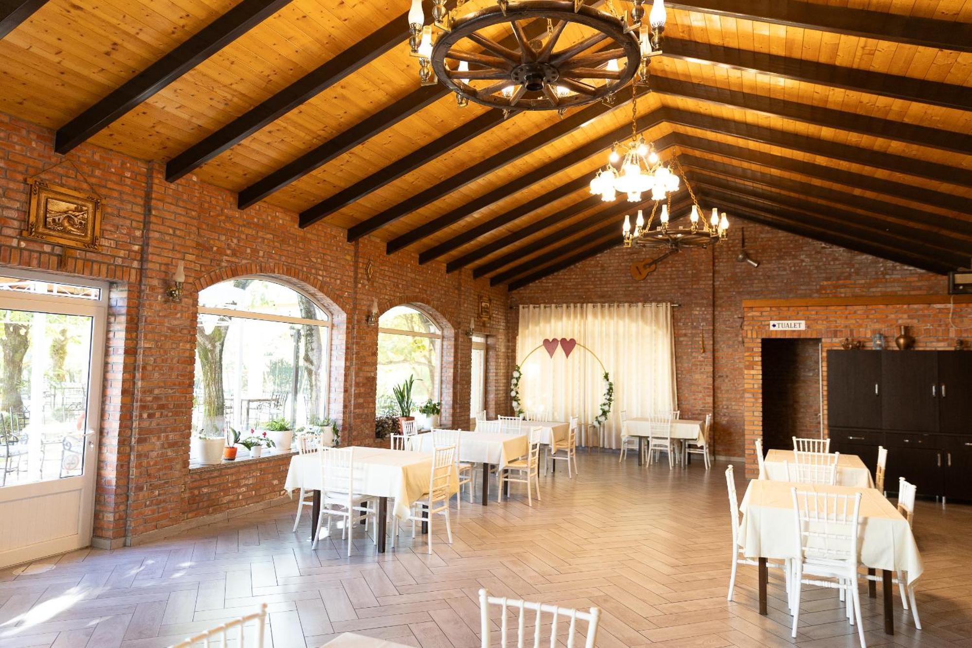 Hotel Paradise Shkodër 외부 사진
