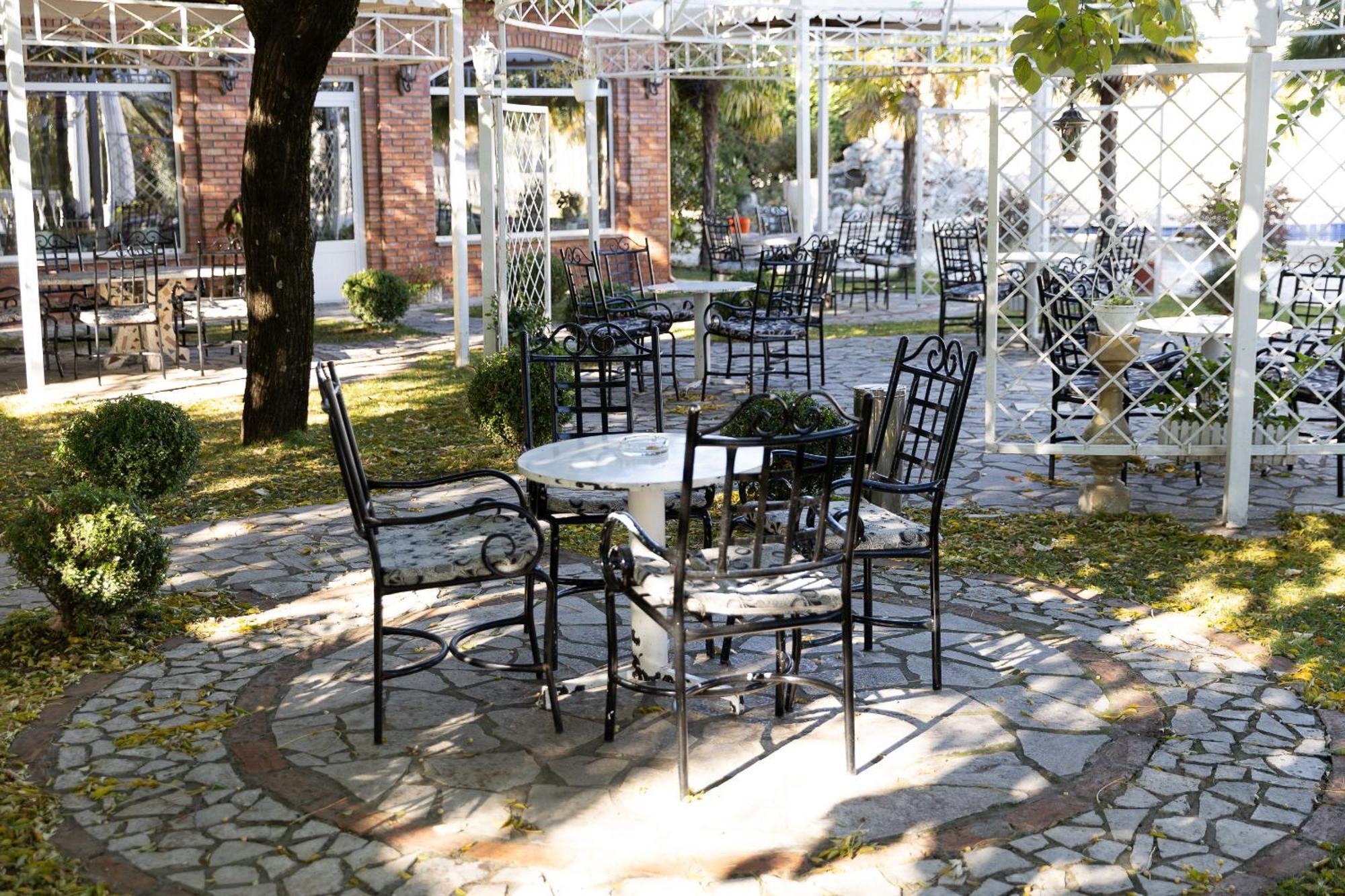 Hotel Paradise Shkodër 외부 사진